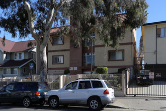 Westside Manor & Gibraltar Apartments in Los Angeles, CA - Building Photo - Building Photo