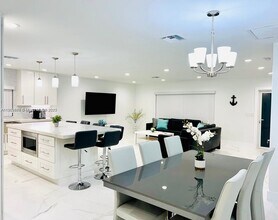 218 SE 3rd Pl in Dania Beach, FL - Building Photo - Building Photo