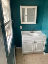 8 Davies Pl in Poughkeepsie, NY - Building Photo - Building Photo