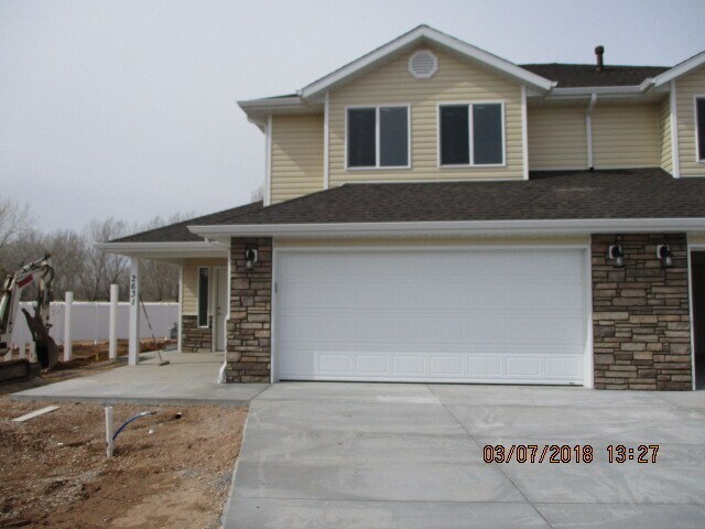 2631 N Shady Place in Cedar City, UT - Foto de edificio
