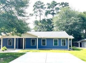 203 Fox Ln in Murrells Inlet, SC - Building Photo