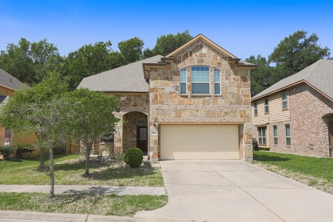 property at 6707 Hunters Creek Ln