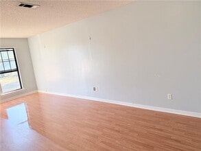 890 E Cherry St in Jesup, GA - Building Photo - Building Photo