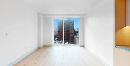 101 W 14th St in New York, NY - Building Photo - Building Photo