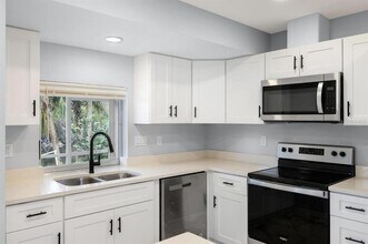 21066 Midway Blvd in Port Charlotte, FL - Building Photo - Building Photo