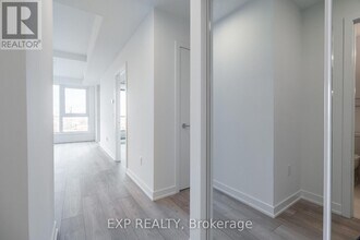 1007 The Queensway in Toronto, ON - Building Photo - Building Photo