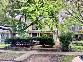 1230 Highland St, Unit downstairs half unit in Columbus, OH - Building Photo