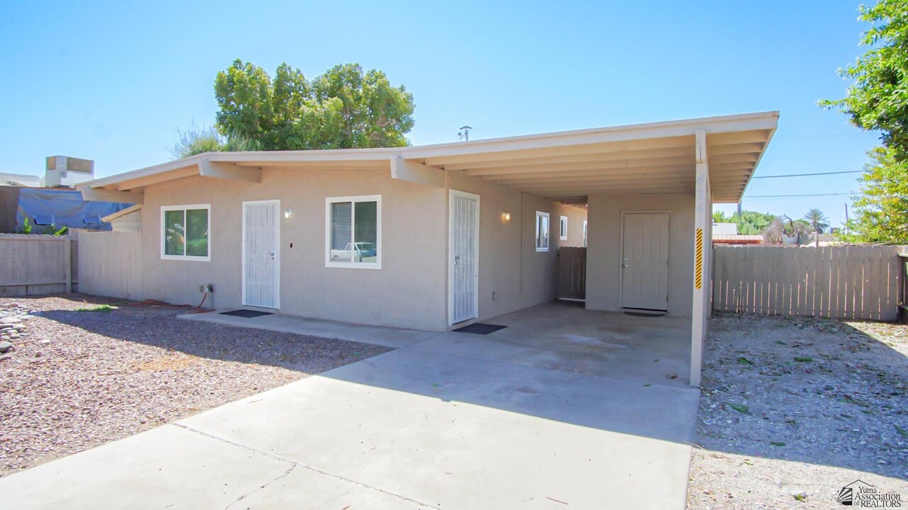 4361 W Daisy St in Yuma, AZ - Building Photo