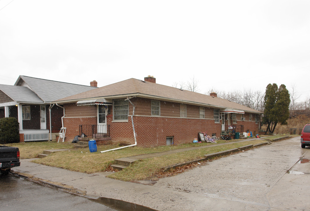 242 S Yale Ave in Columbus, OH - Foto de edificio