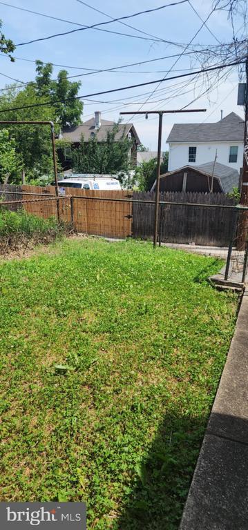 2047 Griffis Ave in Baltimore, MD - Building Photo - Building Photo