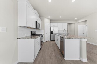 2106 Somerset Dr in Midland, TX - Building Photo - Building Photo