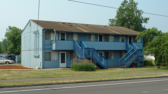 Cambridge Apartments in Philomath, OR - Foto de edificio - Building Photo