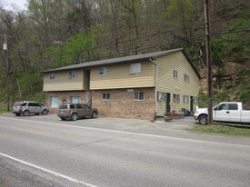 5129 Midland Trl in Alloy, WV - Building Photo