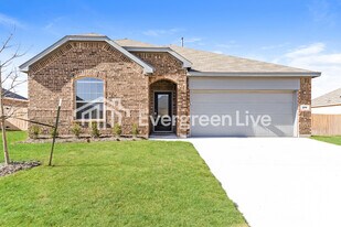 209 Pine St in Azle, TX - Building Photo