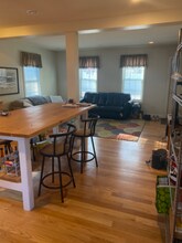 48 Woodbury Ave in Portsmouth, NH - Foto de edificio - Building Photo