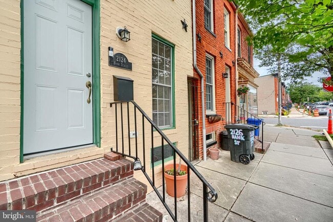 property at 2124 Bank St