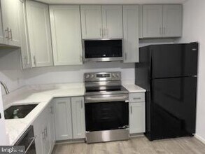 216 Cameron St in Berryville, VA - Building Photo - Building Photo