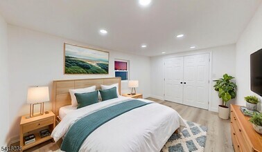 204 Philip Ave in Elmwood Park, NJ - Building Photo - Building Photo