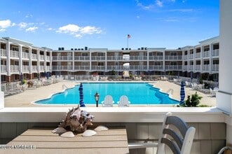 1201 NJ-35 in Mantoloking, NJ - Building Photo - Building Photo