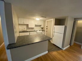 1862 Beacon St in Brookline, MA - Building Photo