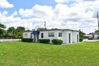 7940 NW 36th Ct in Miami, FL - Building Photo - Building Photo