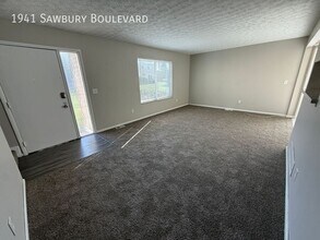 1941 Sawbury Blvd in Columbus, OH - Building Photo - Building Photo