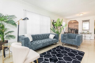 7727 NW 4th Ct in Miami, FL - Building Photo