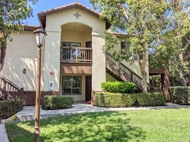 2960 Champion Way, Unit 2403 in Tustin, CA - Building Photo