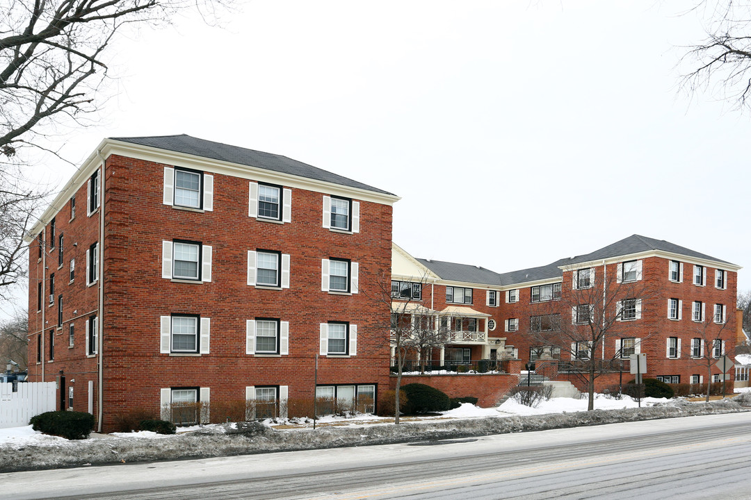 222-240 Asbury Ave in Evanston, IL - Building Photo