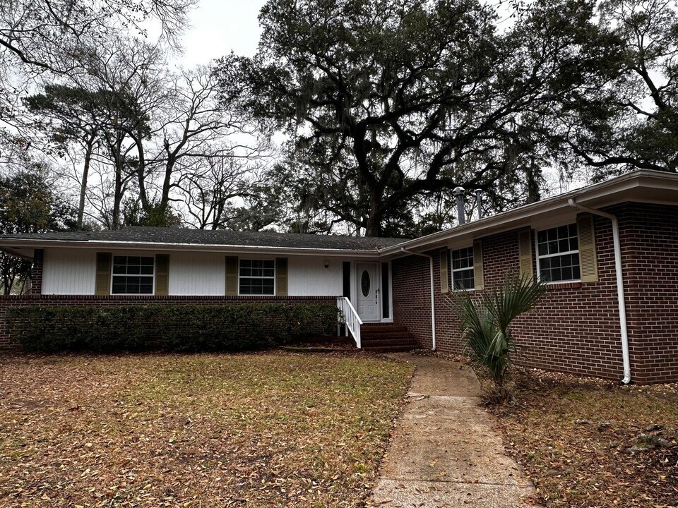 2101 Mulberry Blvd in Tallahassee, FL - Building Photo