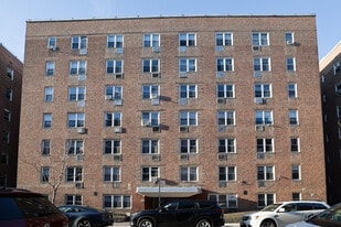 14065 Beech Ave in Flushing, NY - Building Photo