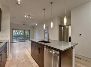 3600 S Lamar Blvd in Austin, TX - Building Photo - Building Photo