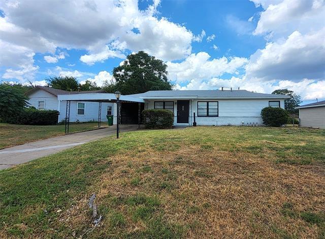5225 Sabelle Ln in Fort Worth, TX - Foto de edificio - Building Photo