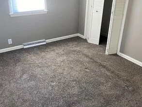 5607 N 68th St in Omaha, NE - Building Photo - Building Photo