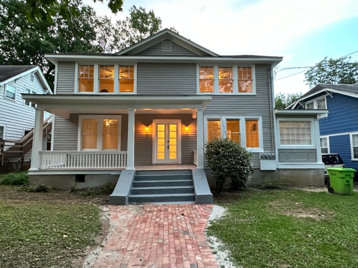 1110 Glenwood Ave in Raleigh, NC - Building Photo