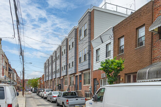 2015 S Hutchinson St in Philadelphia, PA - Building Photo - Building Photo