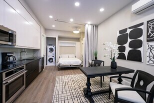 1517 Corcoran St NW in Washington, DC - Building Photo