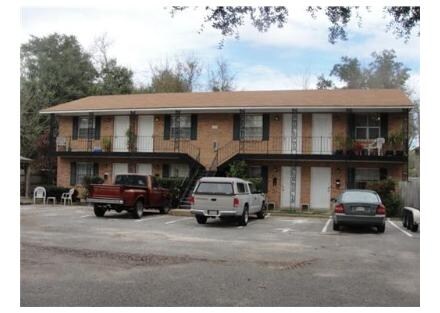 1734 E Railroad in Gulfport, MS - Building Photo