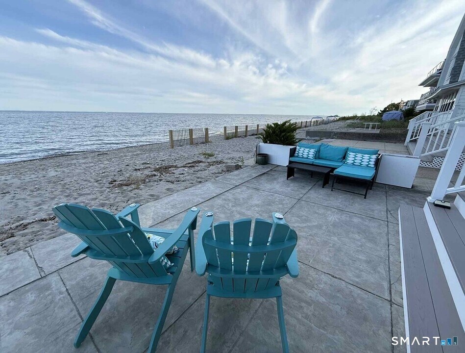 1895 Fairfield Beach Rd in Fairfield, CT - Building Photo