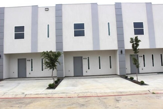 property at 1011 Emerald Valley Dr