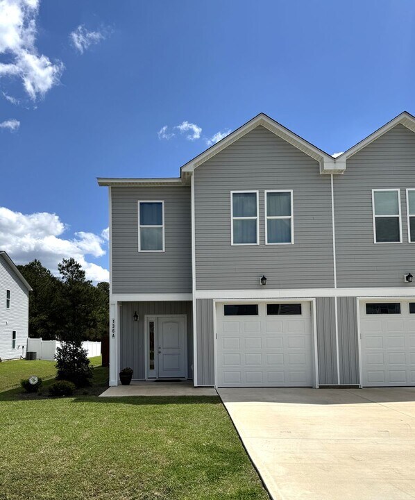136A Meadows Ln in Peletier, NC - Building Photo