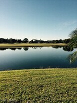 6270 Bellerive Ave in Naples, FL - Building Photo