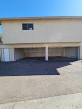 8112 N 33rd Dr, Unit 4 in Phoenix, AZ - Foto de edificio - Building Photo