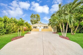4310 Applecrest Dr in Palm Beach Gardens, FL - Building Photo - Building Photo