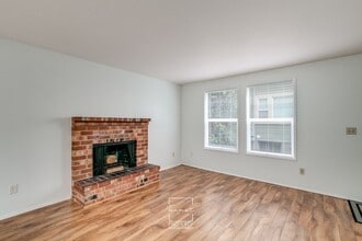 1925 NE 8th Ave in Portland, OR - Building Photo - Building Photo