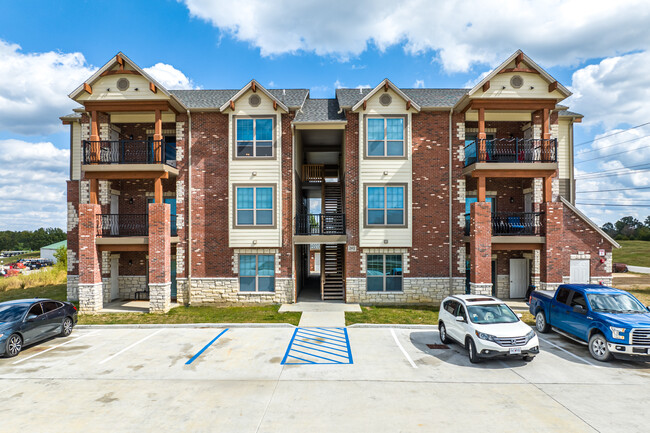 Tanglewood Apartments in Fulton, MO - Building Photo - Building Photo