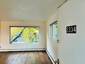 3334 SE 9th Ave, Unit 3334 in Portland, OR - Building Photo - Building Photo