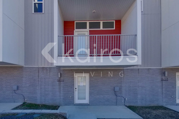 1636 S Razorback Rd in Fayetteville, AR - Building Photo