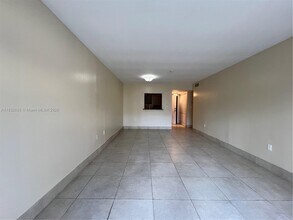 3700 NW 21st St in Lauderdale Lakes, FL - Building Photo - Building Photo