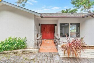 81 Corona Rd in Carmel, CA - Building Photo - Building Photo